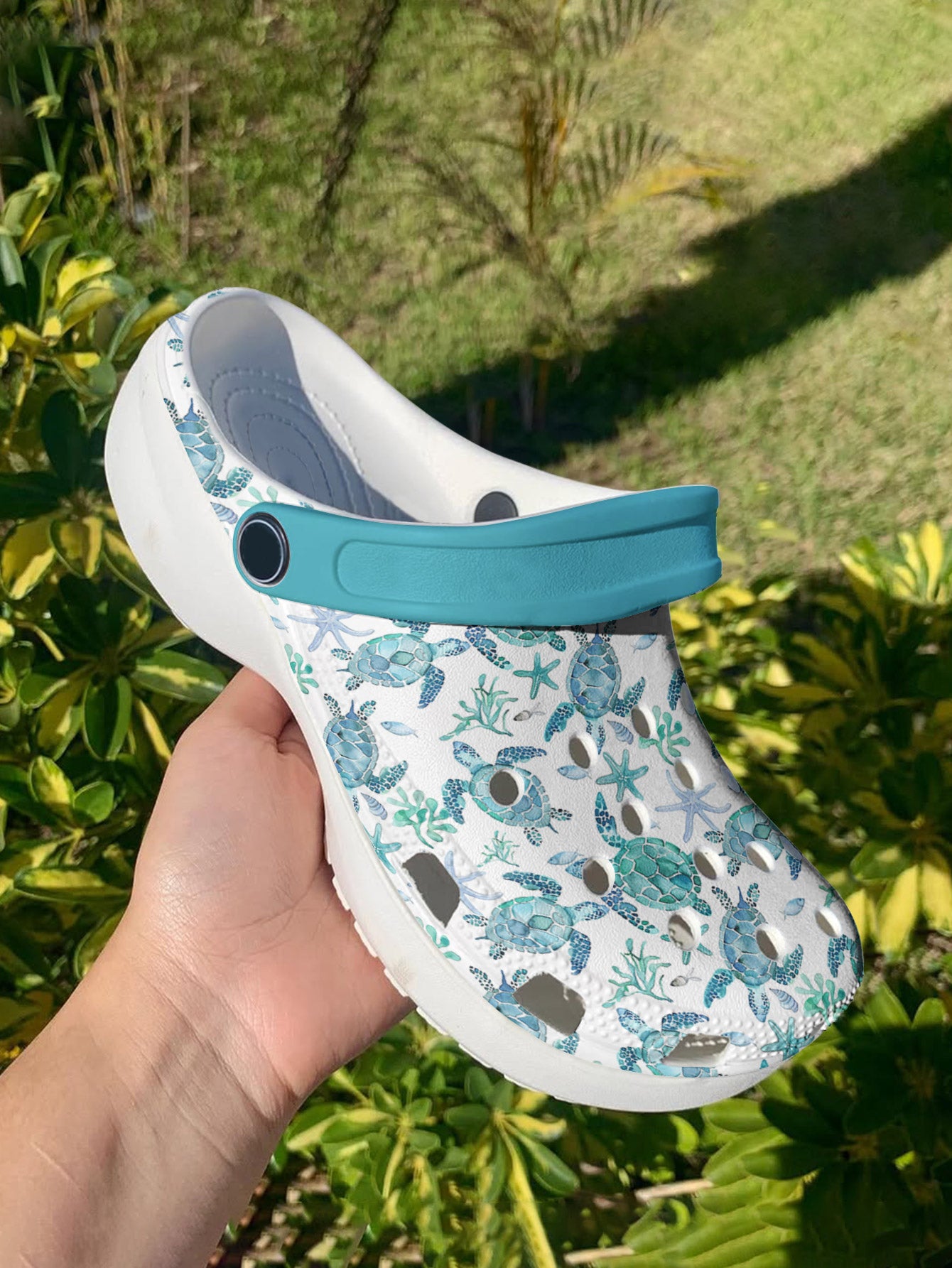 Sea Turtle Graphic Clogs Tide Turtles