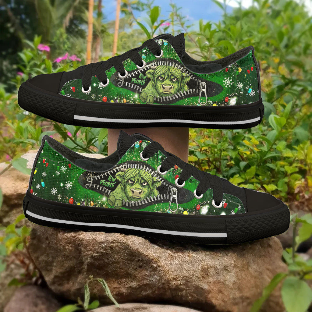 Highland Cow Women's Low Top Shoes Ew People