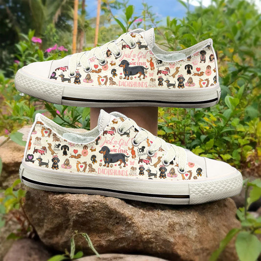 Dachshund Women's Low Top Shoes Just A Girl Who Loves Dachshunds