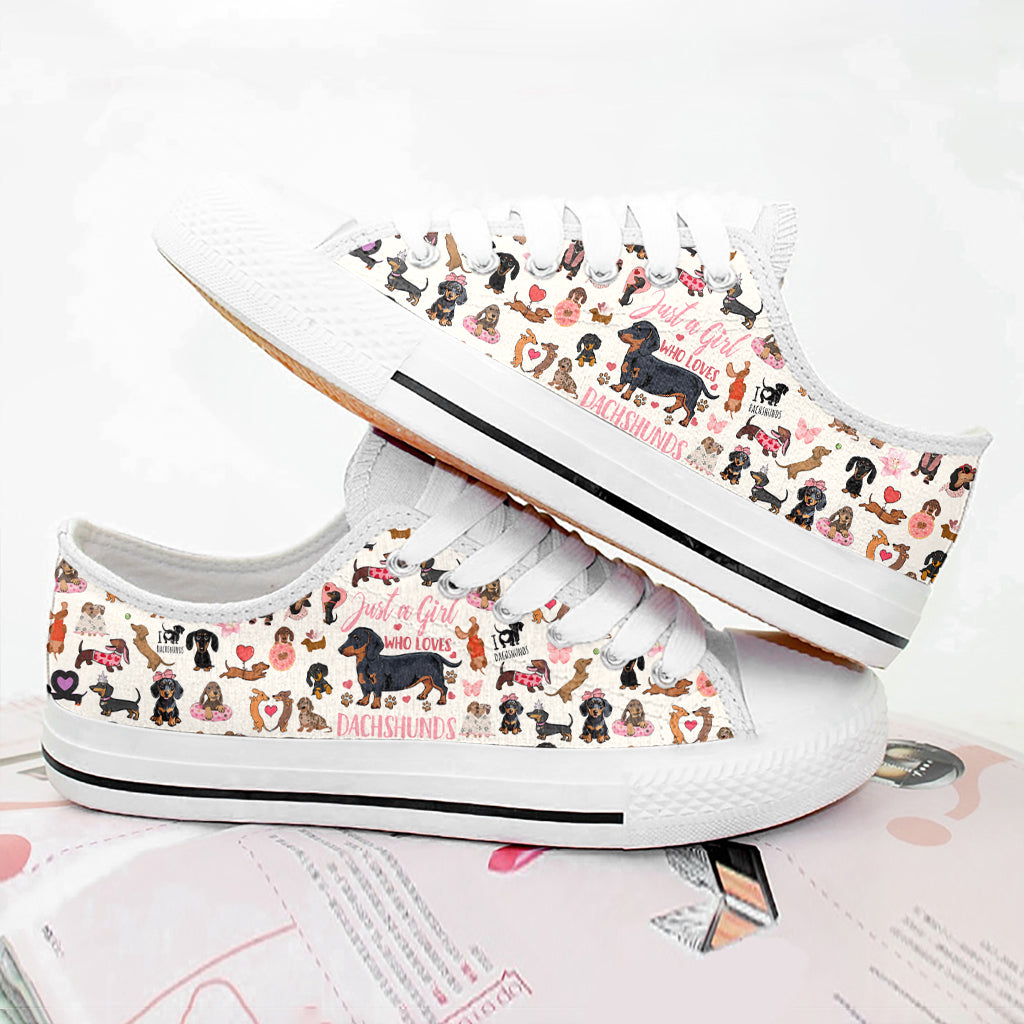 Dachshund Women's Low Top Shoes Just A Girl Who Loves Dachshunds