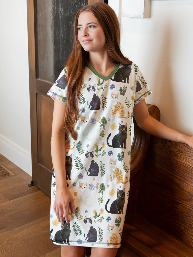 Cat Lover V-neck Nightshirt Serene Kittens