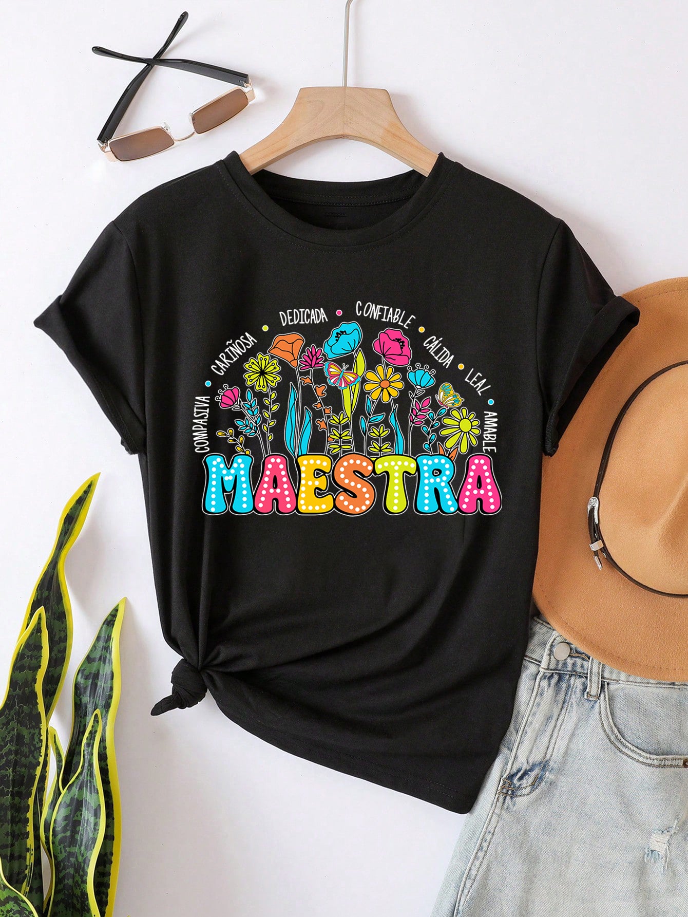 Spanish Teacher Graphic Tee Maestra en Flor