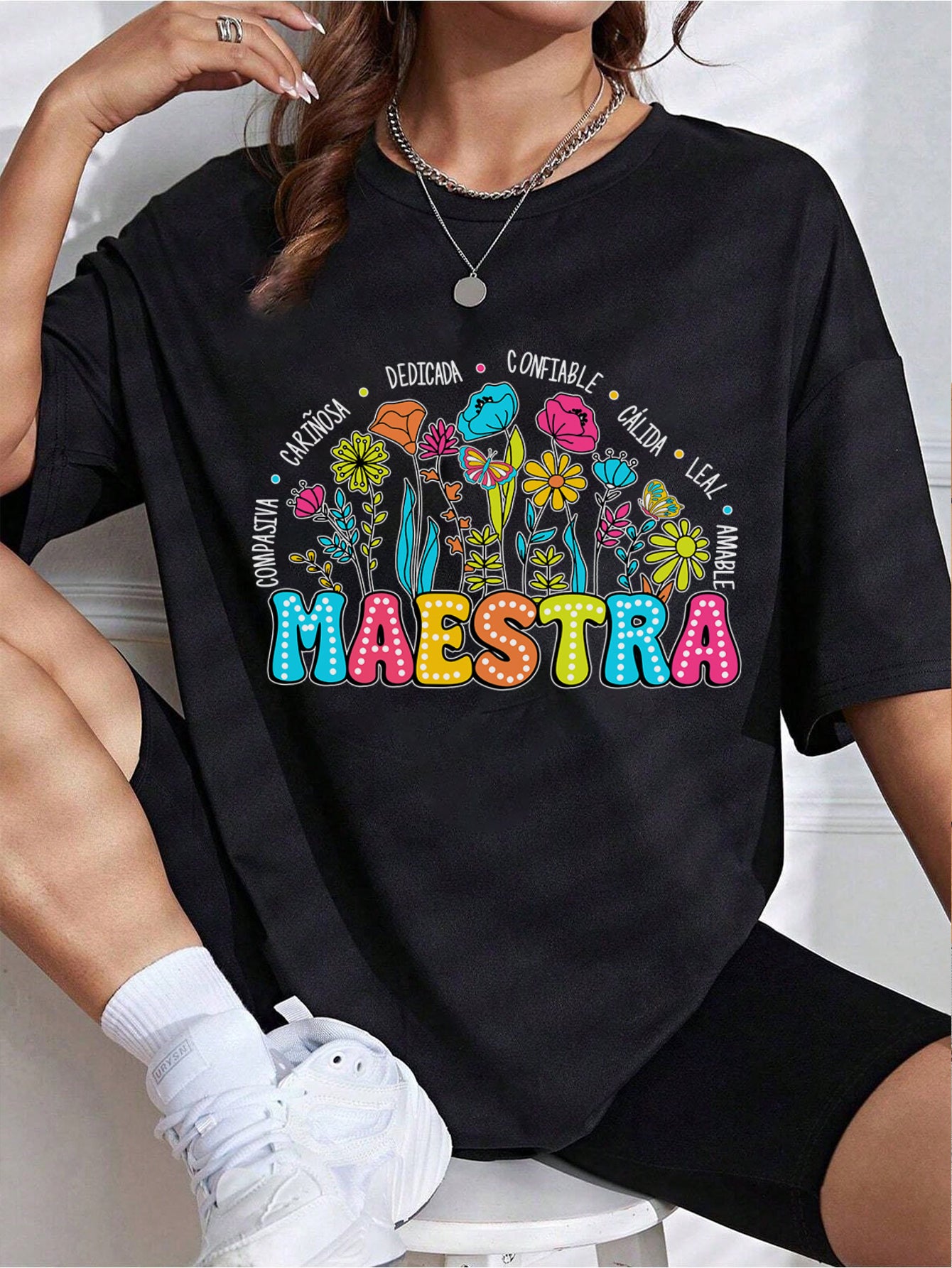 Spanish Teacher Graphic Tee Maestra en Flor