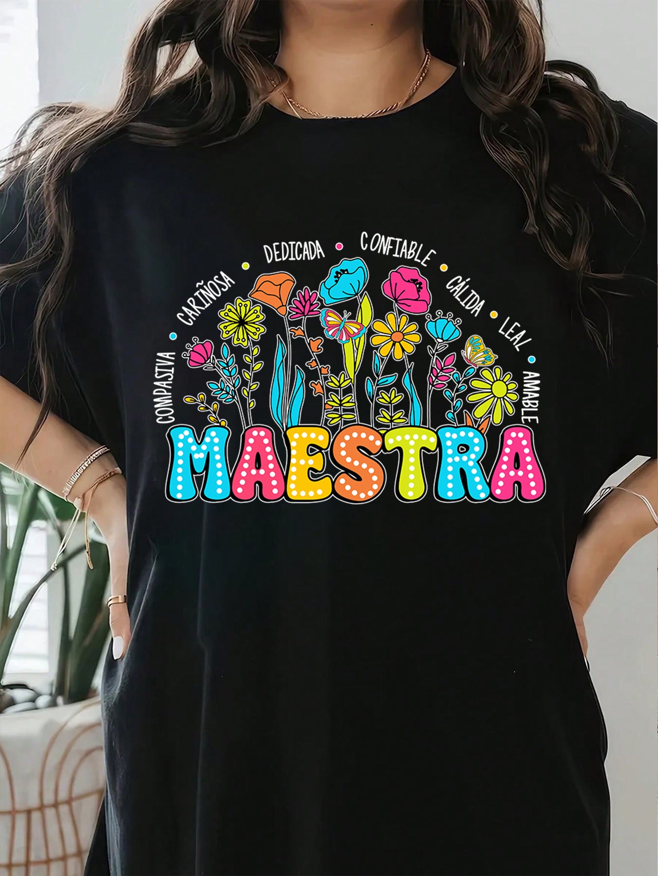 Spanish Teacher Graphic Tee Maestra en Flor