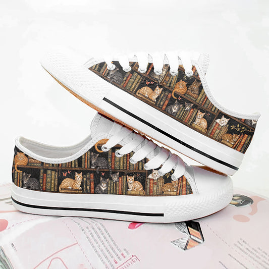 Book & Cats Women's Low Top Shoes Old Books Gentle Paws