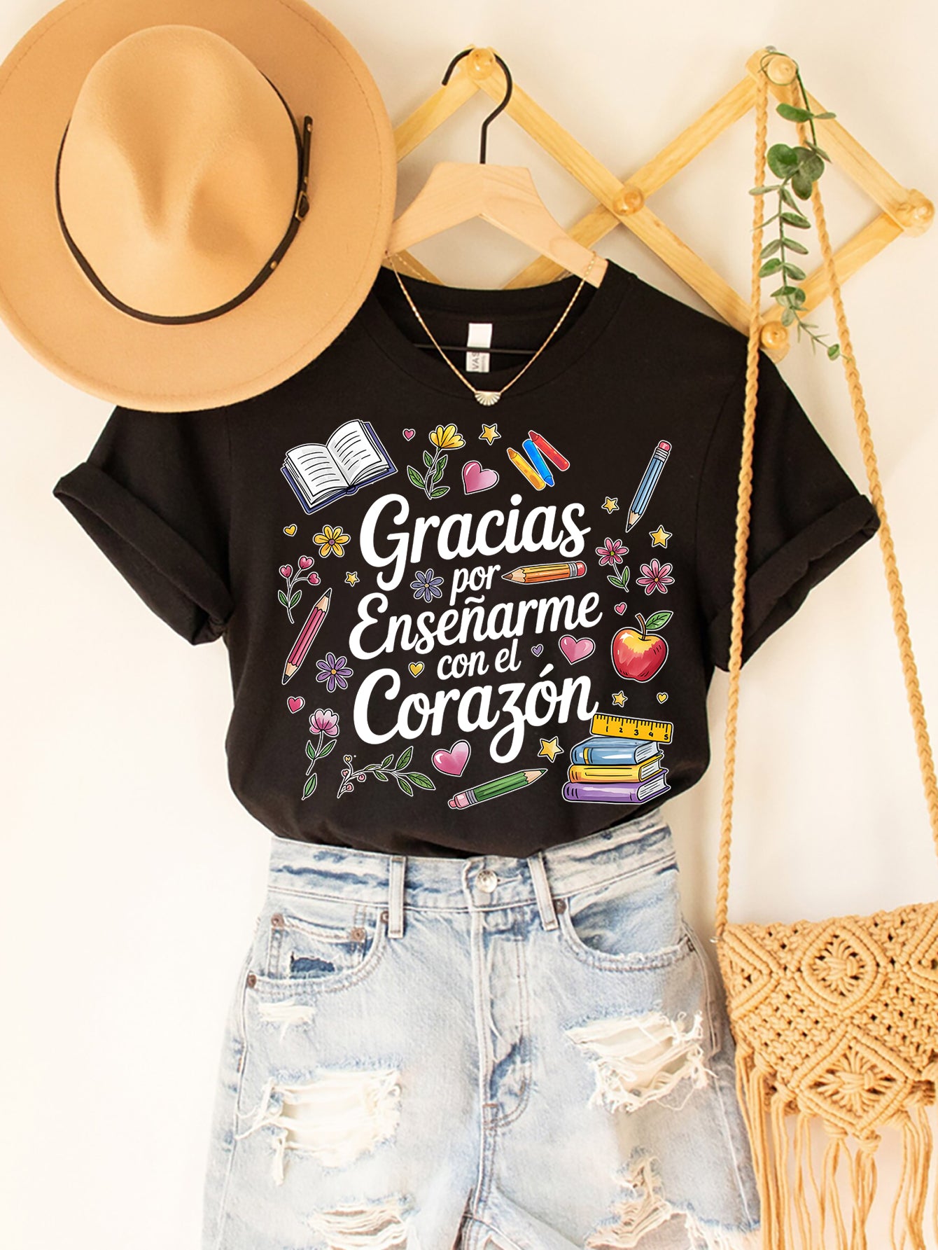 Spanish Teacher Graphic Tee Gracias Maestra