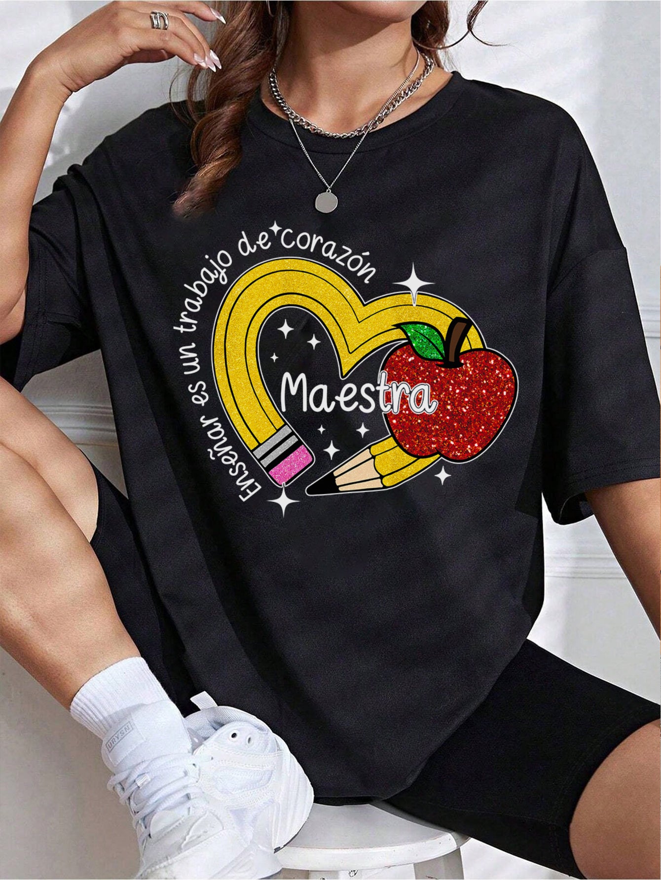 Spanish Teacher Graphic Tee Enseñar es un Trabajo del Corazón