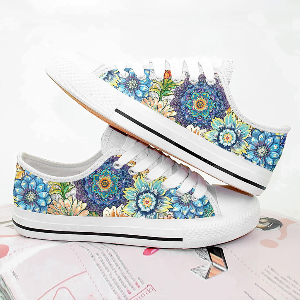 Floral Mandala Vibes Women's Low Top Shoes