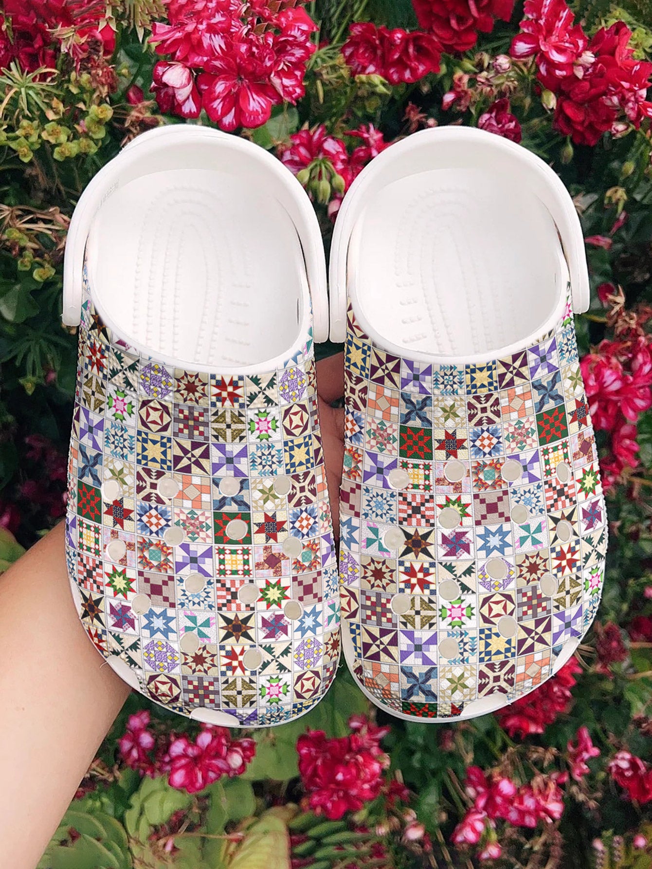 Sewing Lovers Graphic Clogs Classic American Quilt Blocks