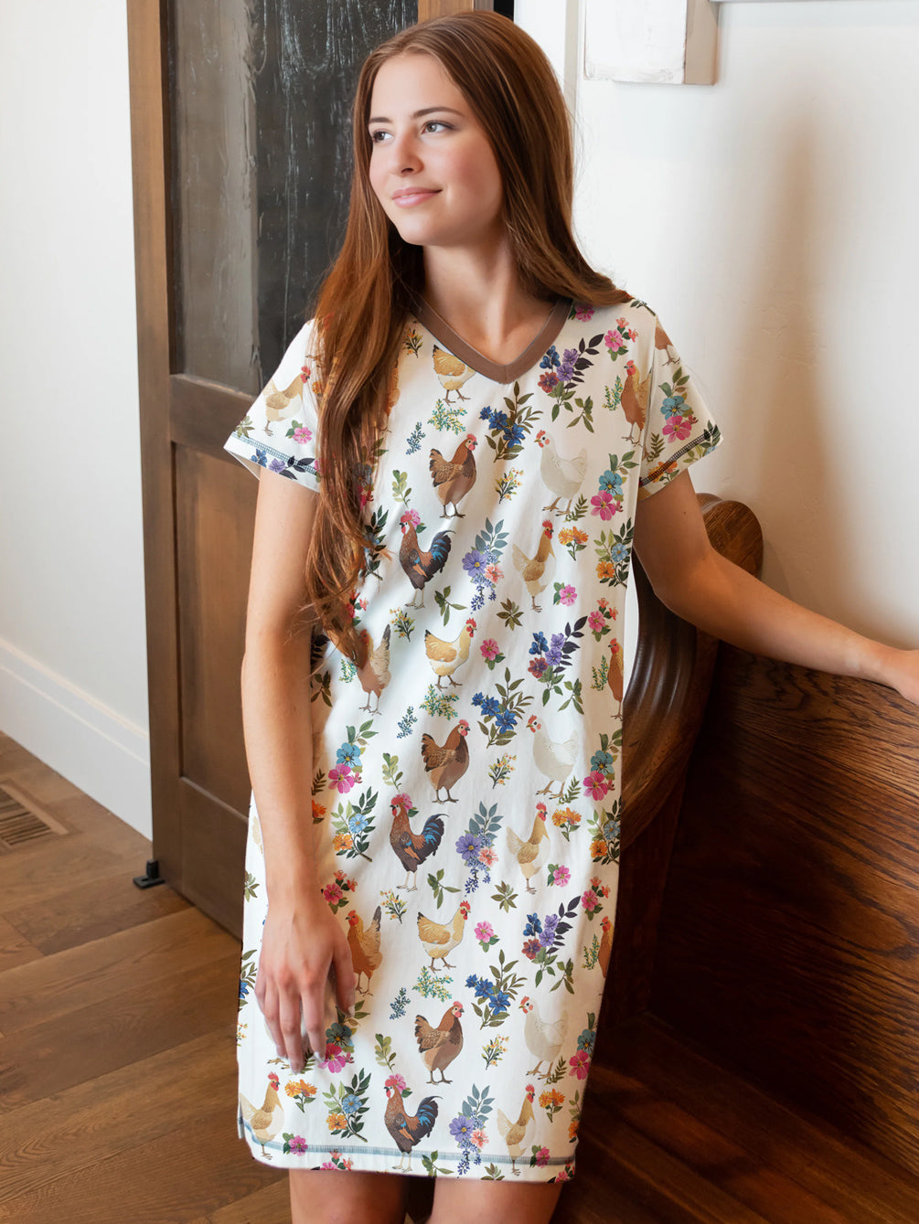 Chicken V-neck Nightshirt Chicken In Bloom