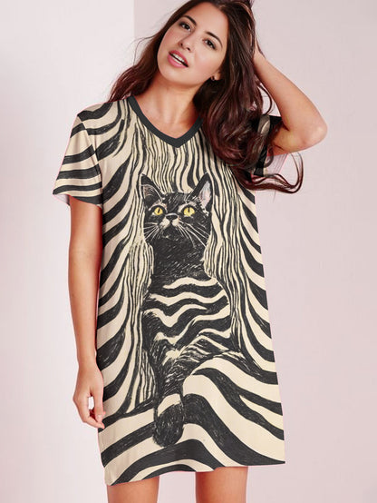 Cat Lover V-neck Nightshirt Dreamy Stripes