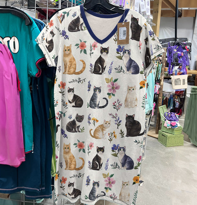 Cat Lover V-neck Nightshirt Floral Dreams