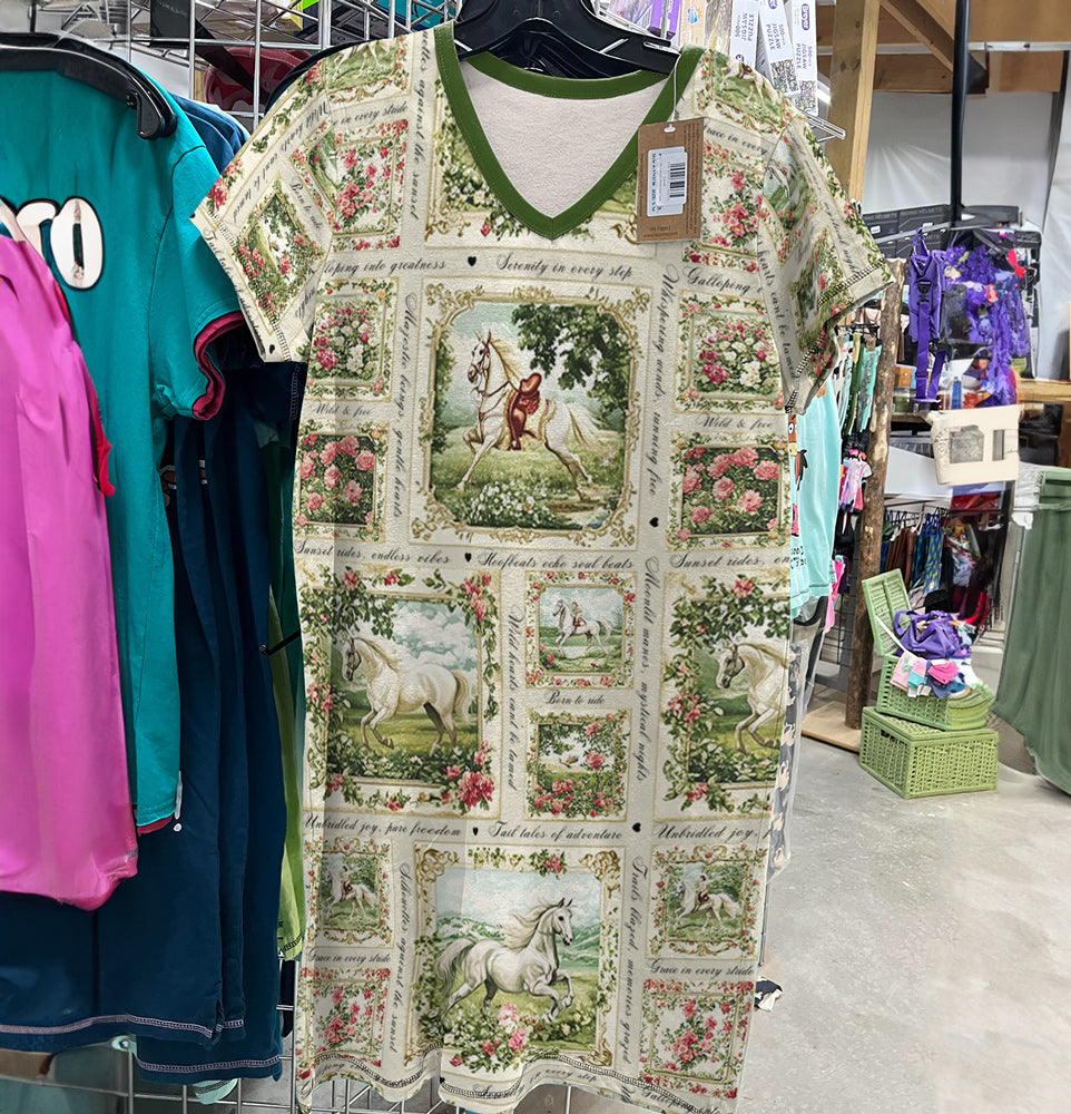 Horse Lover V-neck Nightshirt Galloping Greenery
