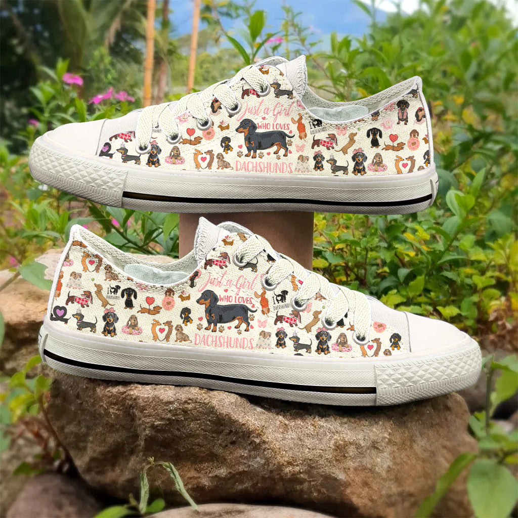 Dachshund Women's Low Top Shoes Just A Girl Who Loves Dachshunds