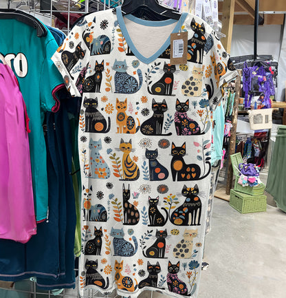 Cat Lover V-neck Nightshirt Abstract Whiskers