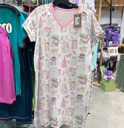 Baking V-neck Nightshirt Pink Pastry Paradise