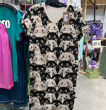 Cat Lover V-neck Nightshirt Cute Fat Cats