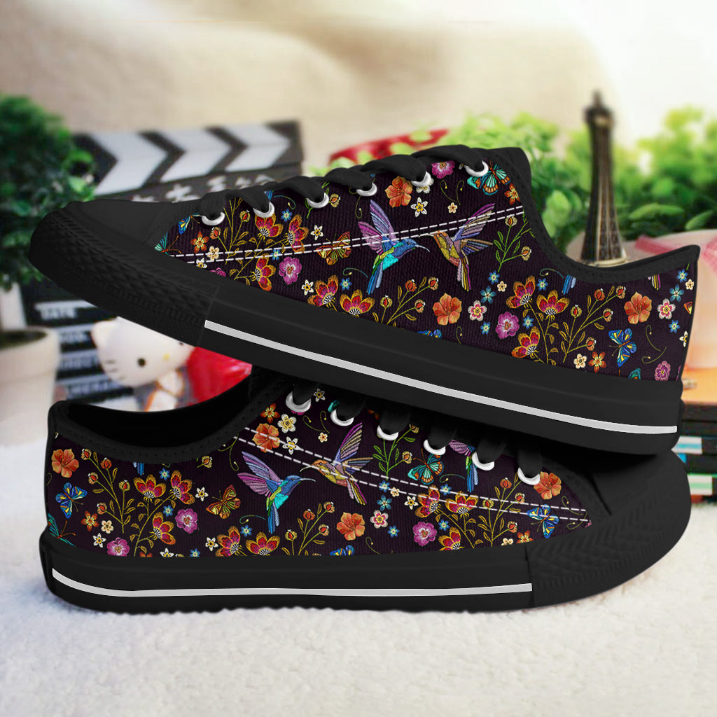 Hummingbird Women's Low Top Shoes Fluttering Duet