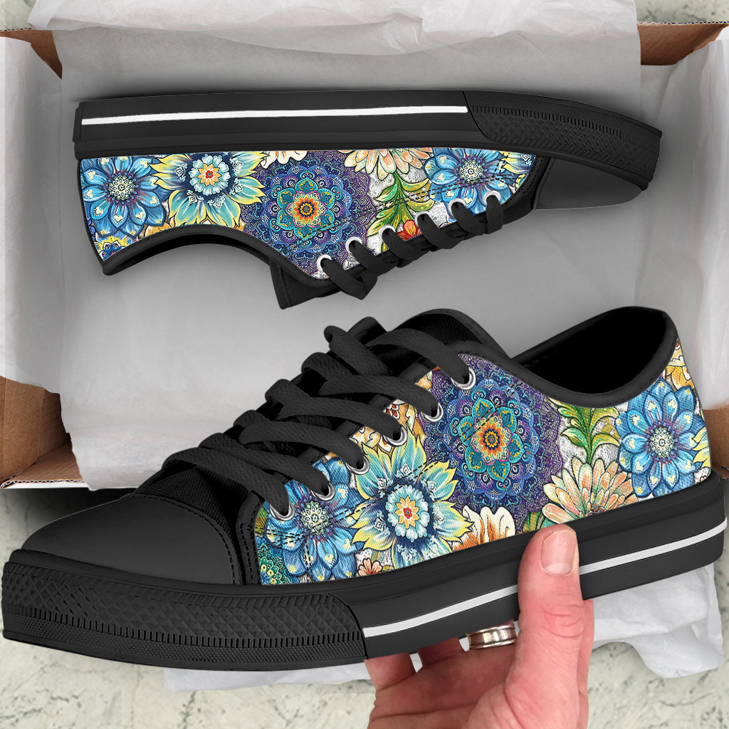Floral Mandala Vibes Women's Low Top Shoes